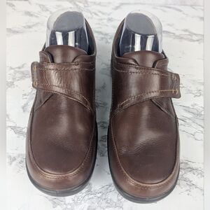 Ecco Leather Size 40 (9/9.5) Slip On Shoe In Brown Velcro Closure